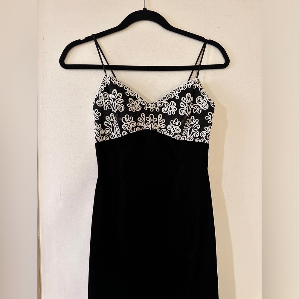 Deadstock- Jessica McClintock- Gunne Sax- vintage black velvet maxi